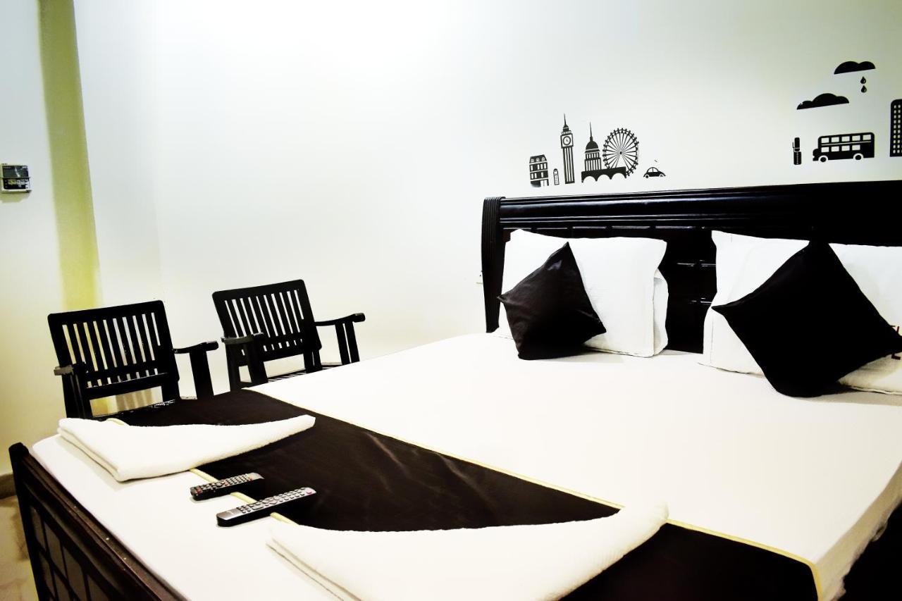 Skyotel Hotels & Banquets Vidzsajavádá Kültér fotó